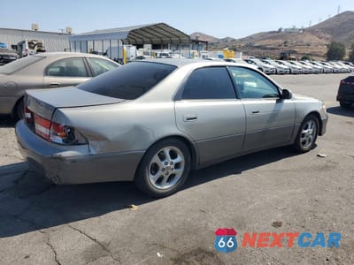 Trzecie zdjęcie samochodu z tyłu: 2000 LEXUS ES 300 VIN:JT8BF28G0Y0246092 - miniatura