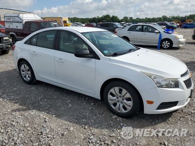 Czwarte zdjęcie samochodu z boku: 2014 CHEVROLET CRUZE LS VIN:1G1PA5SH3E7219330 - miniatura