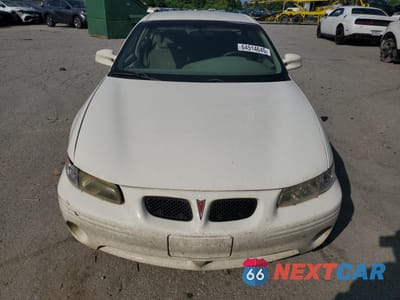 Piąte zdjęcie samochodu w środku: 2002 PONTIAC GRAND PRIX SE VIN:1G2WK52J82F279953 - miniatura