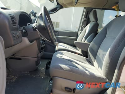 Zdjęcie 7 z 13 samochodu: 2004 DODGE GRAND CARAVAN SXT VIN:2D4GP44LX4R587344 - miniatura