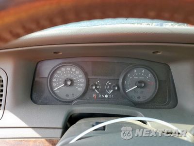 Zdjęcie 9 z 12 samochodu: 2010 MERCURY GRAND MARQUIS LS VIN:2MEBM7FV3AX610727 - miniatura
