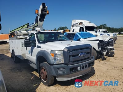 Czwarte zdjęcie samochodu z boku: 2013 FORD F450 SUPER DUTY VIN:1FDUF4GY1DEA87415 - miniatura