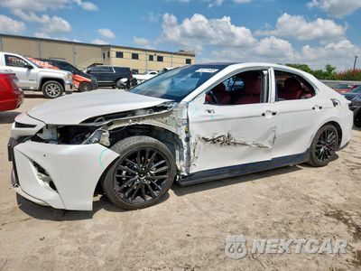 2018 TOYOTA CAMRY XSE 4T1B61HK0JU152434 - główne zdjęcie licytacji z USA - miniatura