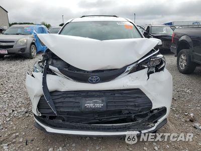 Piąte zdjęcie samochodu w środku: 2024 TOYOTA SIENNA LE VIN:5TDKRKEC9RS182546 - miniatura