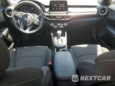 Zdjęcie 8 z 13 samochodu: 2020 KIA FORTE FE VIN:3KPF24AD6LE241490 - miniatura