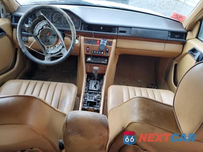 Zdjęcie 8 z 12 samochodu: 1992 MERCEDES-BENZ 300 TE VIN:WDBEA90D5NF207500 - miniatura