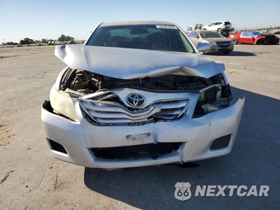 Piąte zdjęcie samochodu w środku: 2010 TOYOTA CAMRY BASE VIN:4T1BF3EK4AU015657 - miniatura