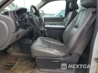 Zdjęcie 7 z 12 samochodu: 2014 CHEVROLET SILVERADO K2500 HEAVY DUTY VIN:1GC0KVCG6EF167841 - miniatura