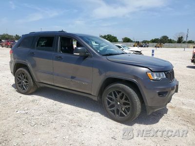Czwarte zdjęcie samochodu z boku: 2017 JEEP GRAND CHEROKEE LIMITED VIN:1C4RJFBGXHC760187 - miniatura