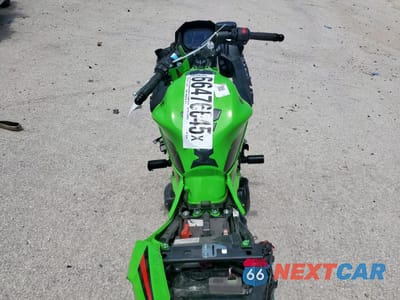 Zdjęcie 6 z 10 samochodu: 2023 KAWASAKI EX650 P VIN:ML5EXEP12PDA91544 - miniatura