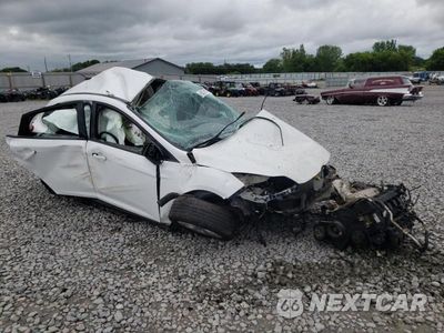 Czwarte zdjęcie samochodu z boku: 2014 FORD FOCUS SE VIN:1FADP3F2XEL176086 - miniatura
