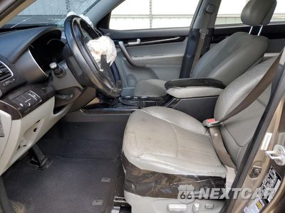 Zdjęcie 7 z 14 samochodu: 2015 KIA SORENTO SX VIN:5XYKW4A70FG608517 - miniatura