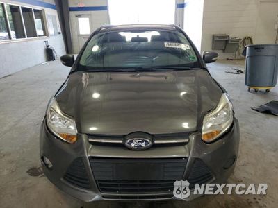 Piąte zdjęcie samochodu w środku: 2014 FORD FOCUS VIN:1FADP3K23EL104877 - miniatura