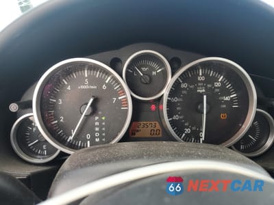 Zdjęcie 9 z 14 samochodu: 2008 MAZDA MX-5 MIATA VIN:JM1NC25F580156021 - miniatura