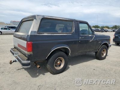 Trzecie zdjęcie samochodu z tyłu: 1990 FORD BRONCO U100 VIN:1FMEU15N0LLA32174 - miniatura