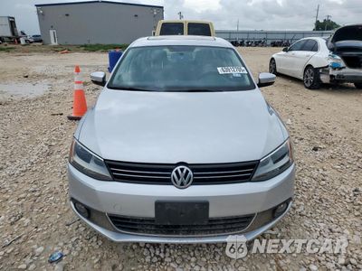 Piąte zdjęcie samochodu w środku: 2014 VOLKSWAGEN JETTA TDI VIN:3VWLL7AJ5EM395699 - miniatura