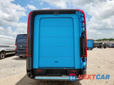 Zdjęcie 6 z 12 samochodu: 2022 RIVIAN EDV 700 VIN:7FCEHDB7XNN000799 - miniatura