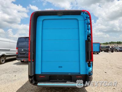 Zdjęcie 6 z 12 samochodu: 2022 RIVIAN EDV 700 VIN:7FCEHDB7XNN000799 - miniatura