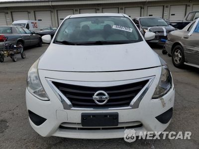 Piąte zdjęcie samochodu w środku: 2016 NISSAN VERSA S VIN:3N1CN7AP9GL833072 - miniatura