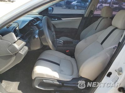 Zdjęcie 7 z 12 samochodu: 2019 HONDA CIVIC LX VIN:19XFC2F68KE205200 - miniatura