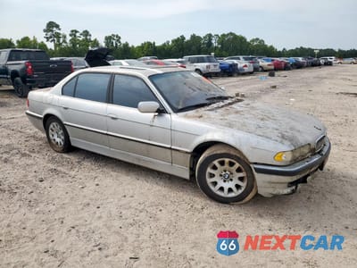 Czwarte zdjęcie samochodu z boku: 2001 BMW 740 IL VIN:WBAGH83451DP27923 - miniatura