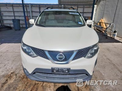 Piąte zdjęcie samochodu w środku: 2019 NISSAN ROGUE SPORT S VIN:JN1BJ1CP0KW233612 - miniatura