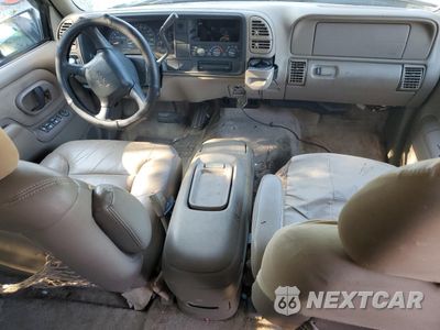 Zdjęcie 8 z 15 samochodu: 1999 GMC SUBURBAN C1500 VIN:3GKEC16R7XG541100 - miniatura