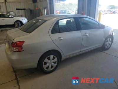 Trzecie zdjęcie samochodu z tyłu: 2008 TOYOTA YARIS BASE VIN:JTDBT923784033867 - miniatura