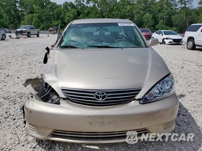 Piąte zdjęcie samochodu w środku: 2005 TOYOTA CAMRY LE VIN:4T1BE32KX5U969536 - miniatura
