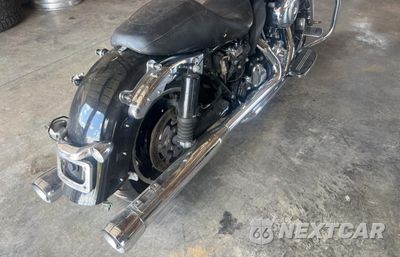 Zdjęcie 6 z 11 samochodu: 2011 HARLEY-DAVIDSON FLHX VIN:1HD1KBM14BB659525 - miniatura