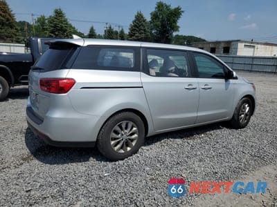 Trzecie zdjęcie samochodu z tyłu: 2020 KIA SEDONA L VIN:KNDMA5C18L6596119 - miniatura