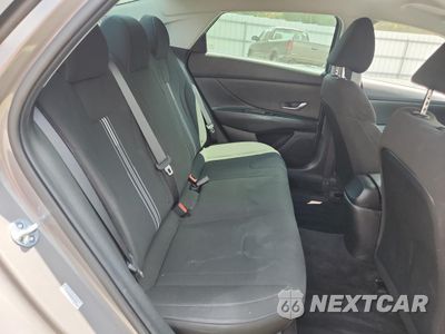 Zdjęcie 10 z 15 samochodu: 2023 HYUNDAI ELANTRA SEL VIN:KMHLM4AG0PU457510 - miniatura