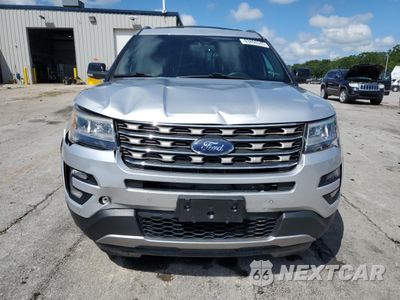 Piąte zdjęcie samochodu w środku: 2017 FORD EXPLORER XLT VIN:1FM5K8D89HGD38929 - miniatura