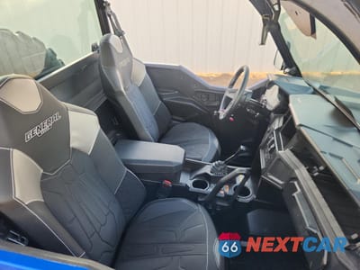 Piąte zdjęcie samochodu w środku: 2018 POLARIS GENERAL 1000 EPS VIN:3NSRGE995JH209063 - miniatura