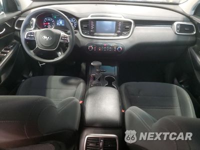 Zdjęcie 8 z 14 samochodu: 2020 KIA SORENTO L VIN:5XYPG4A39LG700415 - miniatura