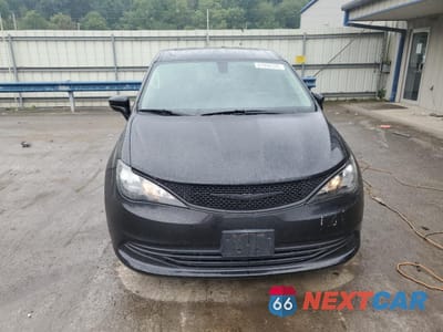 Piąte zdjęcie samochodu w środku: 2017 CHRYSLER PACIFICA TOURING VIN:2C4RC1DG7HR623225 - miniatura