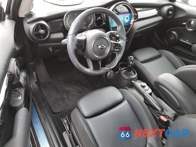 Zdjęcie 8 z 13 samochodu: 2024 MINI COOPER S VIN:WMW53DH02R2V07389 - miniatura