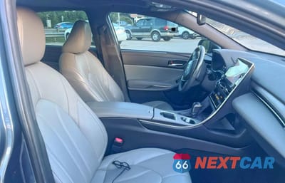 Piąte zdjęcie samochodu w środku: 2021 TOYOTA AVALON XLE VIN:4T1AA1AB6MU002711 - miniatura