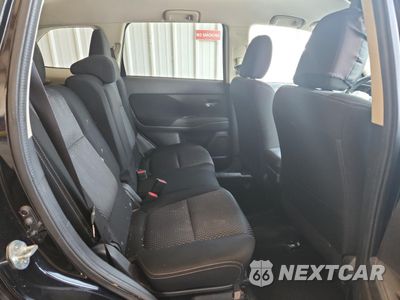 Zdjęcie 11 z 13 samochodu: 2018 MITSUBISHI OUTLANDER SE VIN:JA4AZ3A32JZ058820 - miniatura