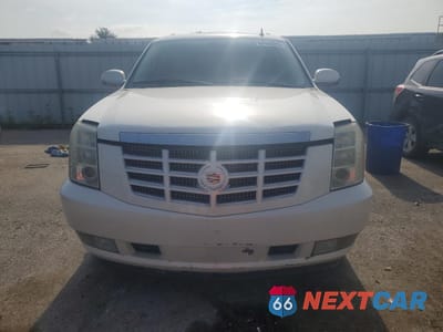Piąte zdjęcie samochodu w środku: 2008 CADILLAC ESCALADE LUXURY VIN:1GYFK63868R127894 - miniatura