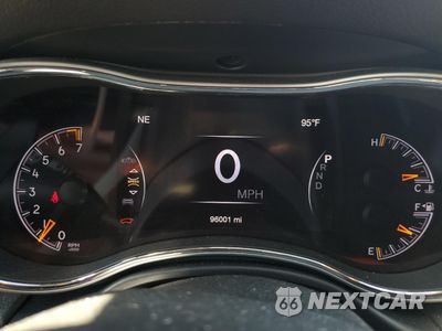Zdjęcie 9 z 16 samochodu: 2017 JEEP GRAND CHEROKEE LAREDO VIN:1C4RJFAG5HC704904 - miniatura