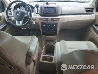 Zdjęcie 8 z 13 samochodu: 2012 VOLKSWAGEN ROUTAN SE VIN:2C4RVABG3CR391969 - miniatura