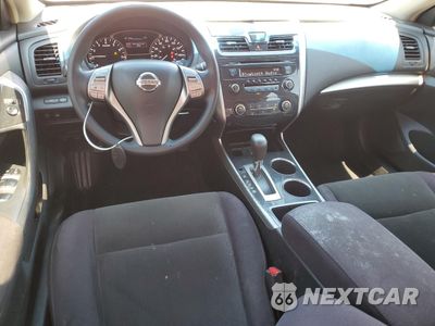 Zdjęcie 8 z 14 samochodu: 2013 NISSAN ALTIMA 2.5 VIN:1N4AL3AP3DC202074 - miniatura