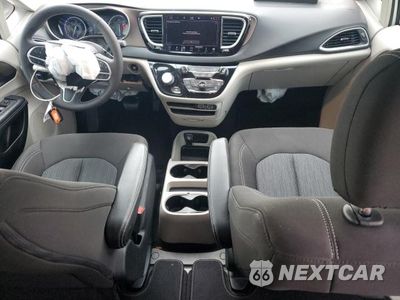 Zdjęcie 8 z 13 samochodu: 2022 CHRYSLER VOYAGER LX VIN:2C4RC1CG7NR159799 - miniatura