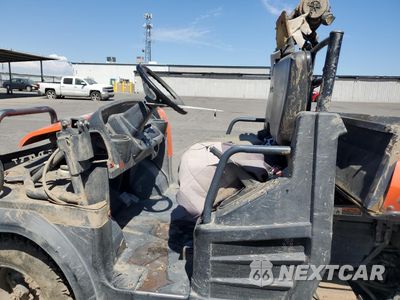 Piąte zdjęcie samochodu w środku: 2013 KUBOTA RTV X900 VIN:A5KB1FDAHCG0D5063 - miniatura