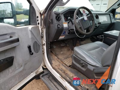 Zdjęcie 8 z 12 samochodu: 2015 FORD F450 SUPER DUTY VIN:1FDUF4HY5FEA17000 - miniatura