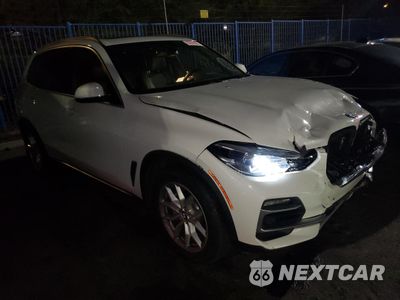 Czwarte zdjęcie samochodu z boku: 2019 BMW X5 XDRIVE40I VIN:5UXCR6C57KLL09896 - miniatura