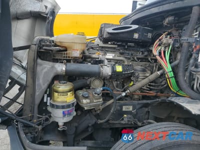 Zdjęcie 7 z 10 samochodu: 2018 FREIGHTLINER CASCADIA 126 SEMI TRUCK VIN:3AKJHHDR0JSJN4757 - miniatura