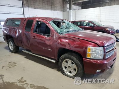 Czwarte zdjęcie samochodu z boku: 2013 CHEVROLET SILVERADO K1500 LT VIN:1GCRKSE73DZ131623 - miniatura
