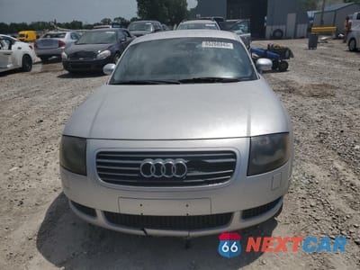 Piąte zdjęcie samochodu w środku: 2000 AUDI TT VIN:TRUTC28N6Y1004503 - miniatura